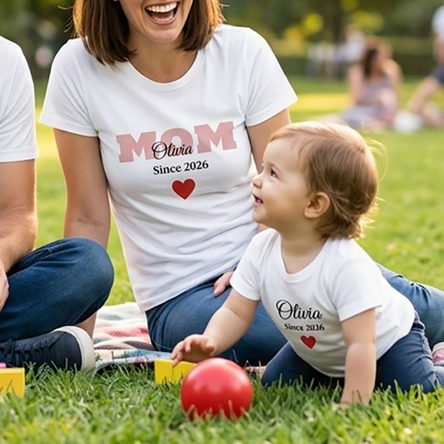 Personalized Family Matching ,mom Dad Baby T-shirt (Von Creator hochgeladen)