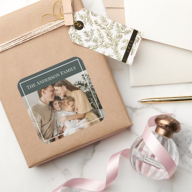 Personalized Family Photo | Custom Family Name  Quadratischer Aufkleber (Schenken)
