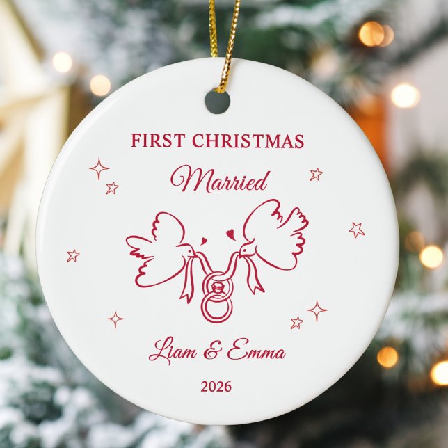 Personalized First Christmas Married Dove Keramik Ornament (Von Creator hochgeladen)