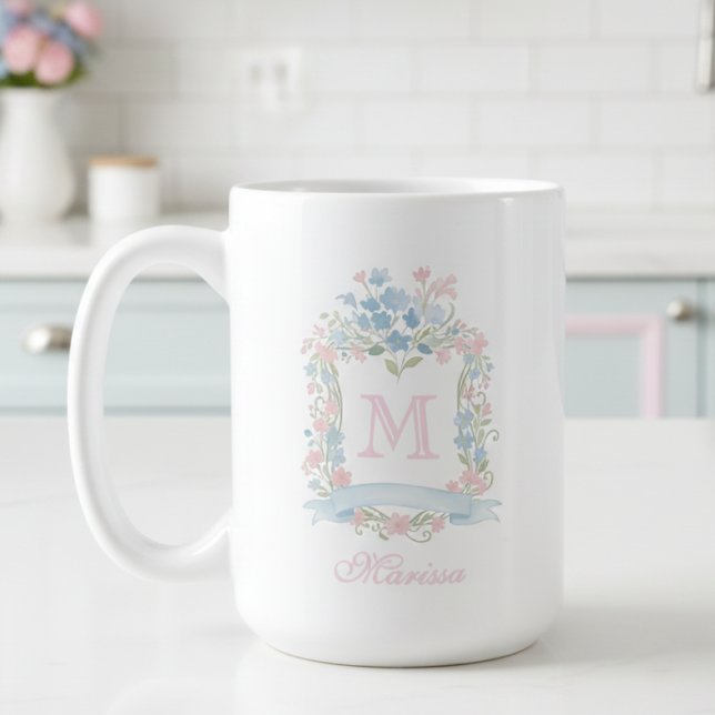 Personalized Floral Crest Mug Kaffeetasse (pretty preppy grandmillennial vintage mug with family crest monogram script calligraphy typography)