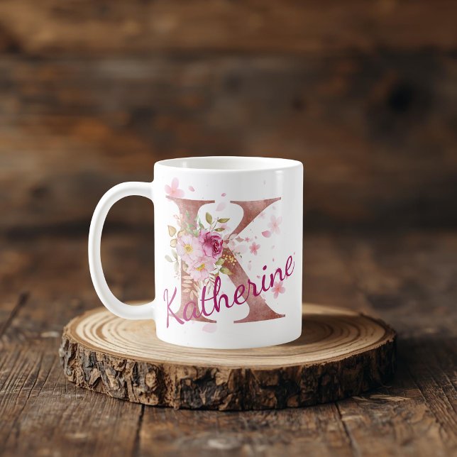 Personalized Floral Initial Mug – Letter K Kaffeetasse (Von Creator hochgeladen)