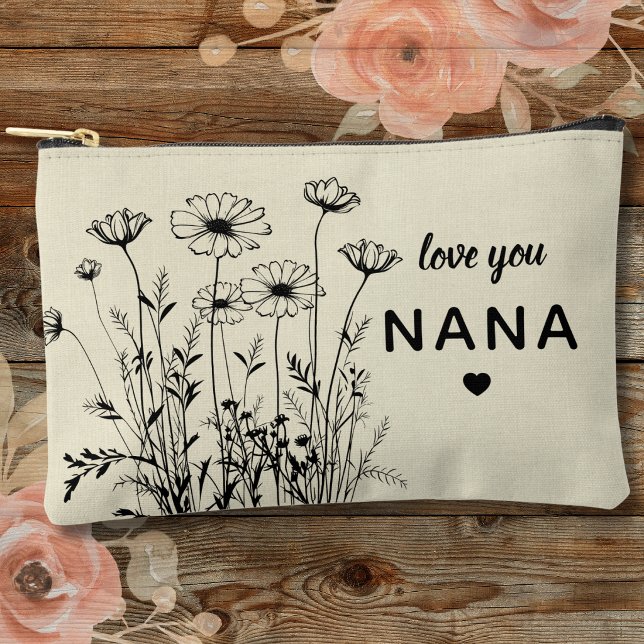 Personalized Gift For Nana Floral Wildflowers Zubehörtasche (Von Creator hochgeladen)