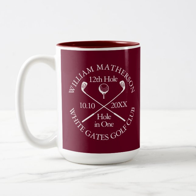 Personalized Golf Hole in One Burgundy Zweifarbige Tasse (Links)