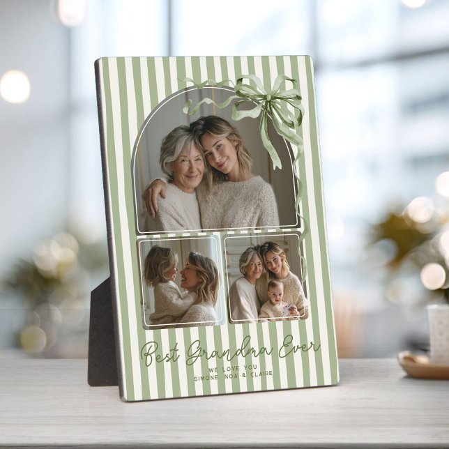 Personalized Grandma Sage Green Photo Keepsake Bow Fotoplatte (Sage green personalized Best Grandma Ever photo plaque with family photos)
