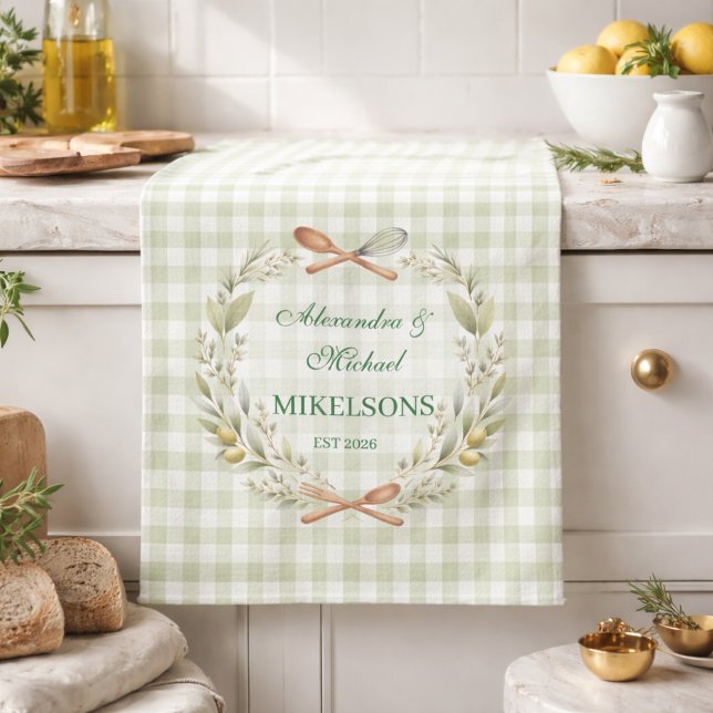 Personalized Green Gingham Newlywed Wedding Geschirrtuch (Von Creator hochgeladen)