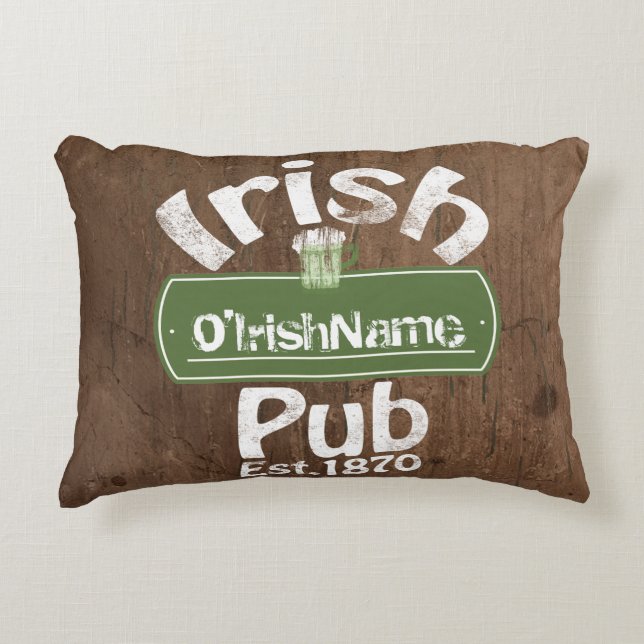 Personalized Irish Pub Old Keg Effect Sign Dekokissen (Vorderseite)