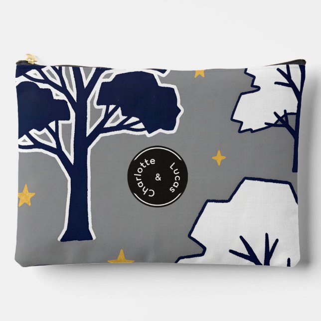 Personalized Modern Woodland Tree and Star  Zubehörtasche (Vorderseite)