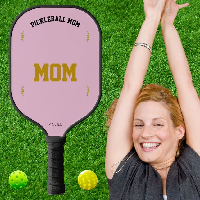 Personalized Mom Name Elegant Sports Pink Design Pickleball Schläger (Von Creator hochgeladen)