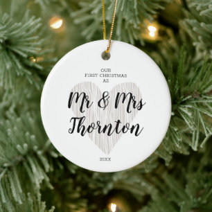 Personalized Mr & Mrs Simple Faux Bois Heart Xmas Keramik Ornament