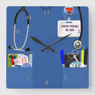 Personalized Nurse Scrubs in Blue Quadratische Wanduhr