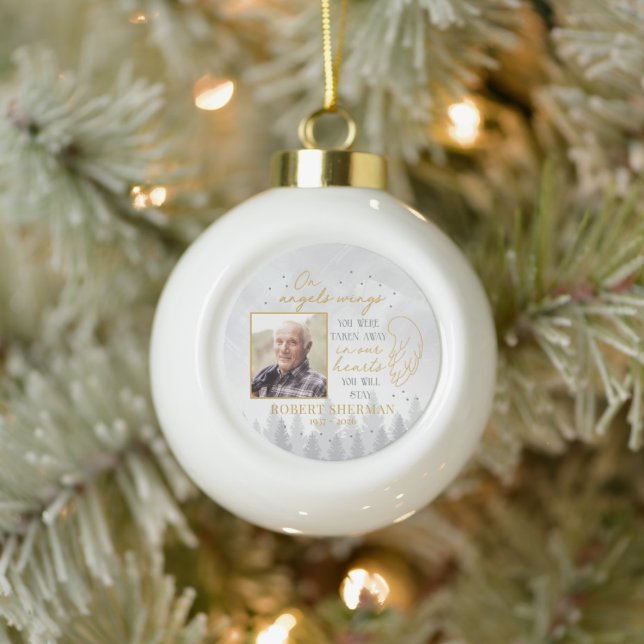 Personalized On Angels Wings Photo Ornament (Baum)