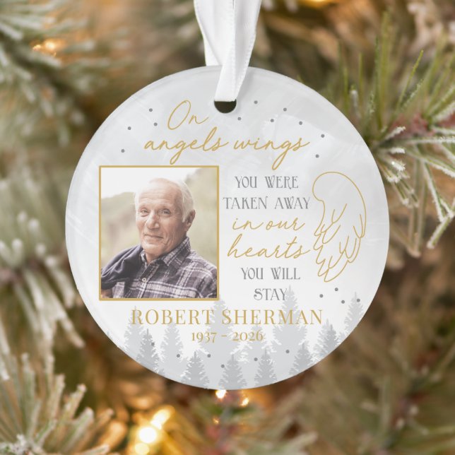 Personalized On Angels Wings Photo Ornament (Baum)