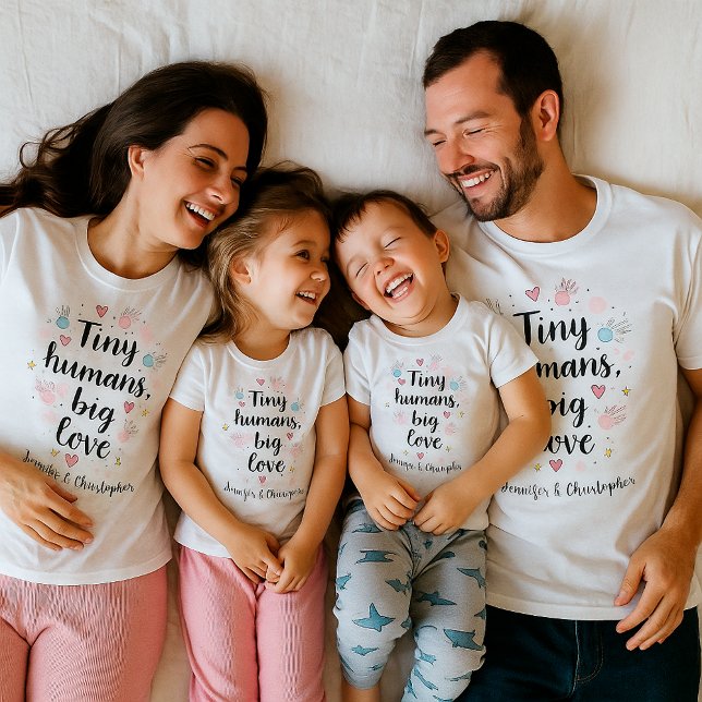 Personalized Parent Gift Tiny Humans Big Love T-Shirt (Von Creator hochgeladen)