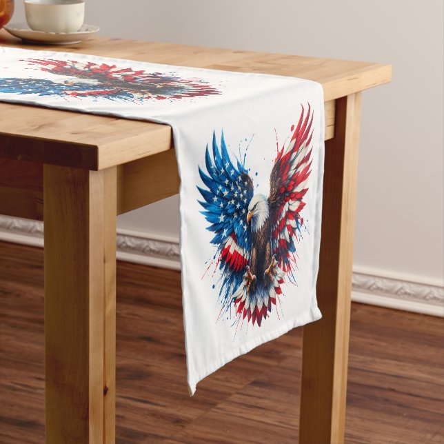 Personalized Patriotic Colors America Bold Eagle Kurzer Tischläufer (Beispiel)