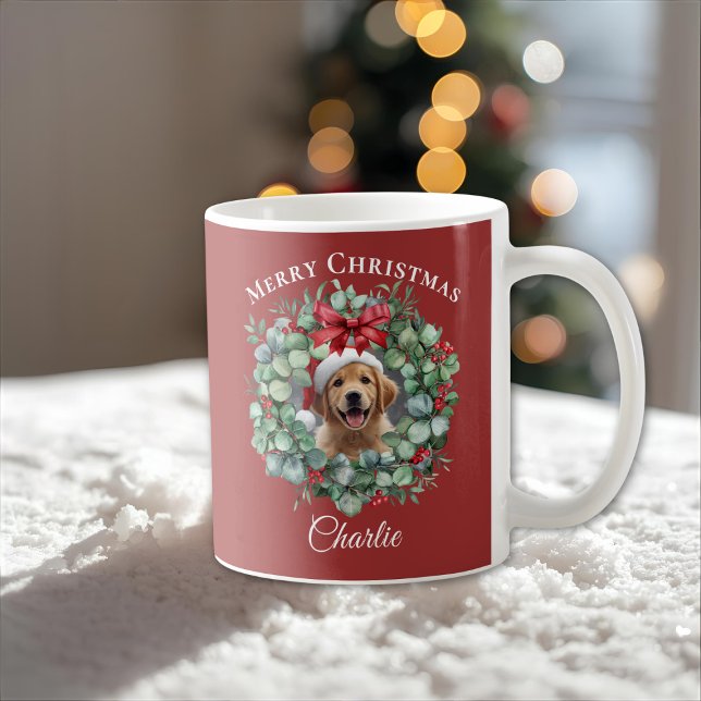 Personalized Pet Christmas Mug with Wreath & Name Kaffeetasse (Von Creator hochgeladen)