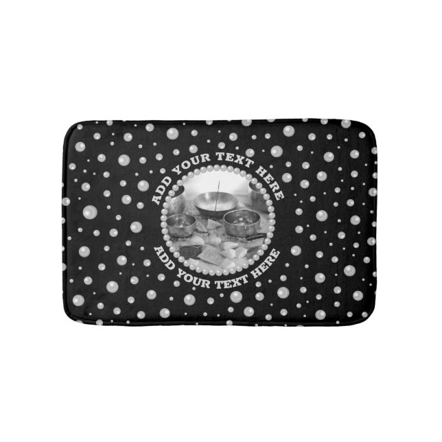 Personalized Photo with Pearls Circle on Black Badematte (Vorderseite)