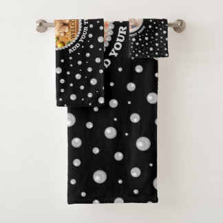 Personalized Photo with Pearls Circle on Black Badhandtuch Set