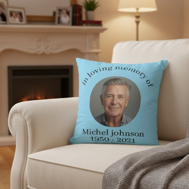“Personalized Pillow in Memory of Michel Johnson” Kissen (Von Creator hochgeladen)