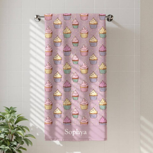 Personalized Purple Glitter Cupcake Strandtuch (Von Creator hochgeladen)