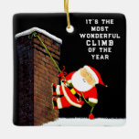 Personalized Rock Climbing Gift Keramikornament<br><div class="desc">Creative keepsake for your favorite rock climber,  featuring Santa climbing a chimney. Edit text to add name and the year.</div>