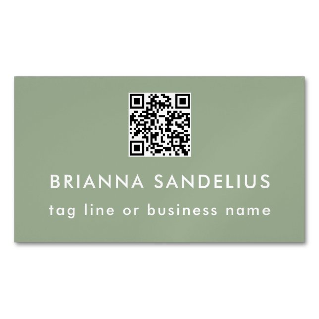 Personalized Sage Green Modern Script QR Code Magnetische Visitenkarte (Vorderseite)