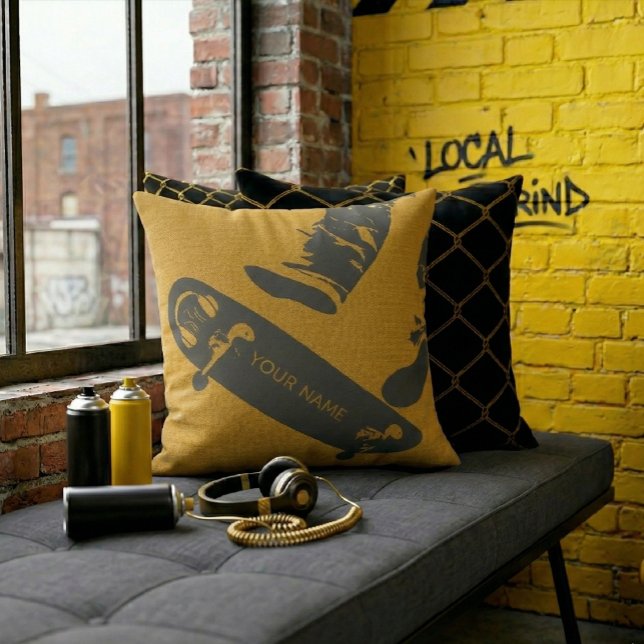 Personalized Skateboard Jump – Black And Gold Kissen (Von Creator hochgeladen)