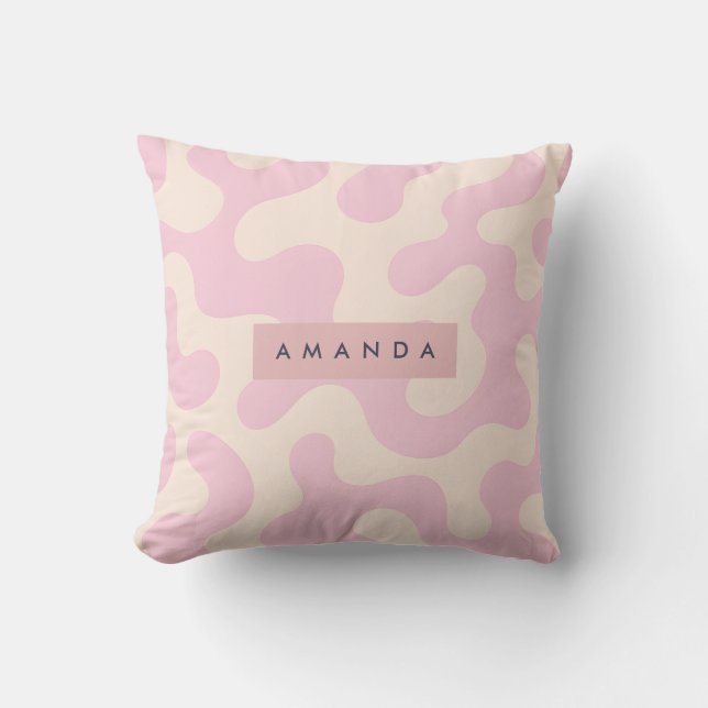 Personalized Soft Pink and Beige Abstract Camo Kissen (Vorderseite)