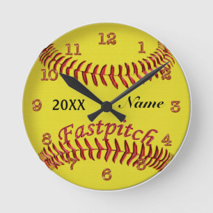 Personalized Softball Clocks Your NAME and YEAR Runde Wanduhr