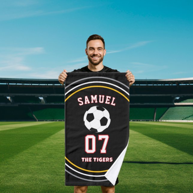 Personalized Sports coach soccer Football Player Handtuch (Von Creator hochgeladen)