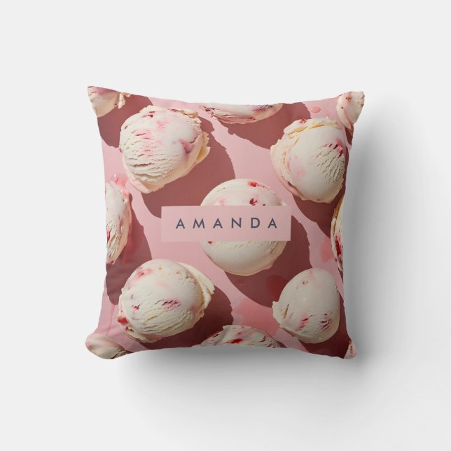 Personalized Strawberry Cream Swirl Aesthetic Kissen (Vorderseite)