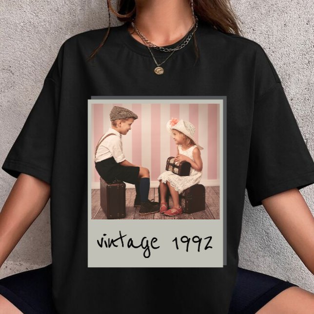 personalized Vintage Photo And Year Custom  T-Shirt (Von Creator hochgeladen)