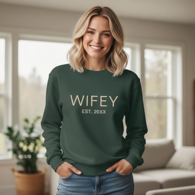 Personalized Wifey Sweatshirt (Von Creator hochgeladen)