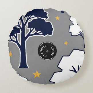 Personalized Woodland Tree and Star Round Pillow Rundes Kissen