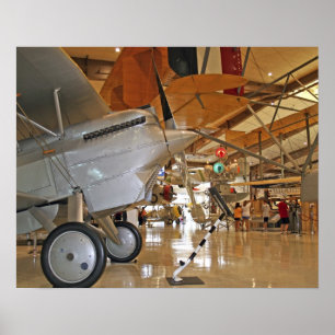 Personen, die das Nationale Museum der Marineflieg Poster