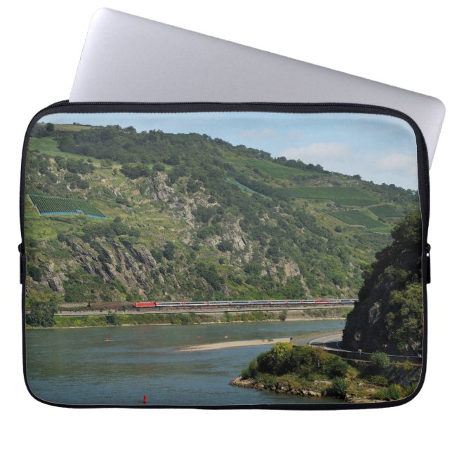 Personenzug in Oberwesel Laptopschutzhülle (Vorderseite)