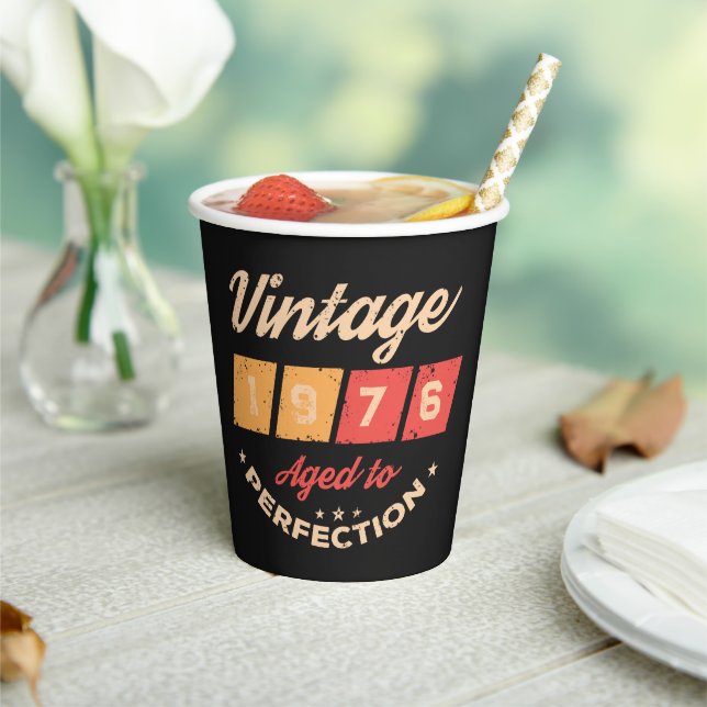 Persönliche fünfzig Vintage 50. Geburtstagsfeier Pappbecher (In Situ)