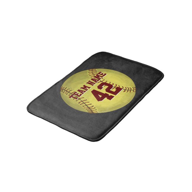 Persönliche Softball-Kunst Badematte (Schrägansicht)