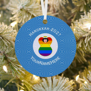Persönlicher Gay Pride Engel mit schwarzen Haaren  Ornament Aus Metall