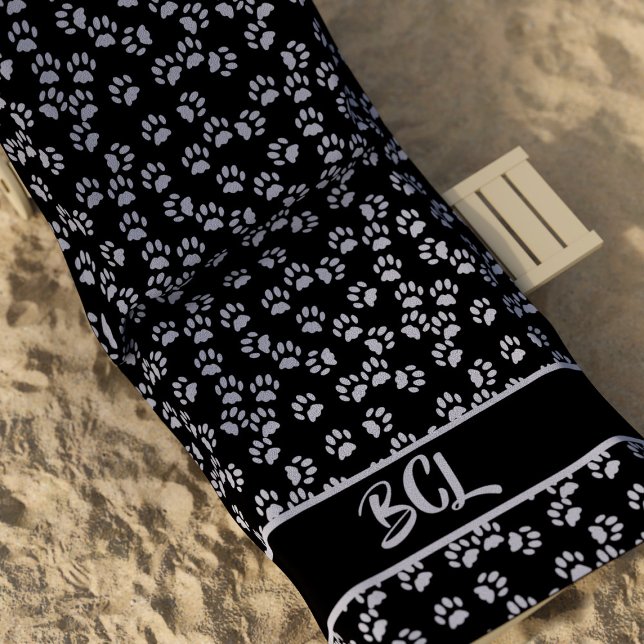 Pet Paw Print Pattern Cat Lover Black Beach Handtu Strandtuch (Purrfect pet paw print beach towel for the cat lover in your life. Just add their initials)