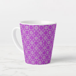 Petals In Silence 01. Florales Muster. Milchtasse