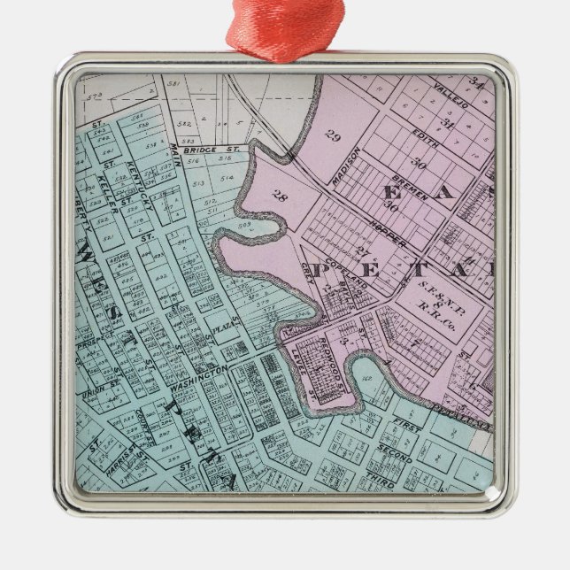 Petaluma, Kalifornien 2 Ornament Aus Metall (Vorne)