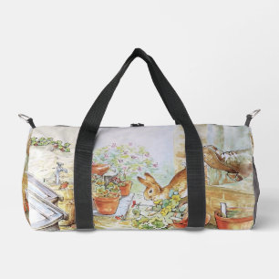 Peter das Kaninchen, das in Gartenschuppen stürzt Duffle Bag