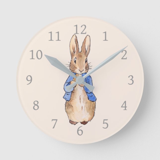 Peter der Kaninchen mit Beige Hintergrund Runde Wanduhr (Vorderseite)