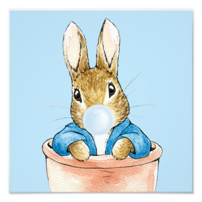 Peter der Rabbit bläst ein blaues Blasen-Kaugummi Fotodruck (Vorne)