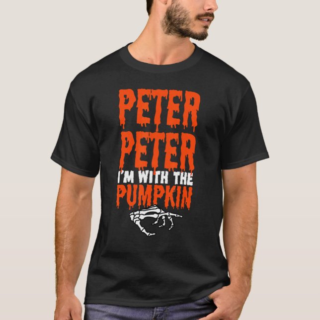 Peter I. ist mit dem Pumpkin Halloween Kostümcoupl T-Shirt (Vorderseite)