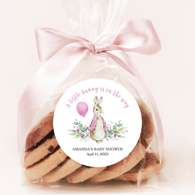 Peter Rabbit Baby Shower Runder Aufkleber (Von Creator hochgeladen)