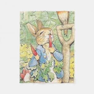 Peter Rabbit im Garten - Beatrix Potter Fleecedecke