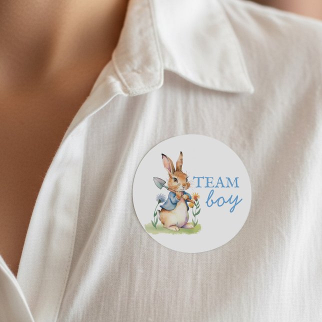 Peter Rabbit Team Boy Gender Reveal Runder Aufkleber (Team Boy Peter Rabbit storybook themed gender reveal voting guest labels)