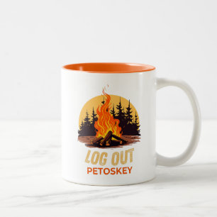 Petoskey Michigan Lagerfeuer Zweifarbige Tasse