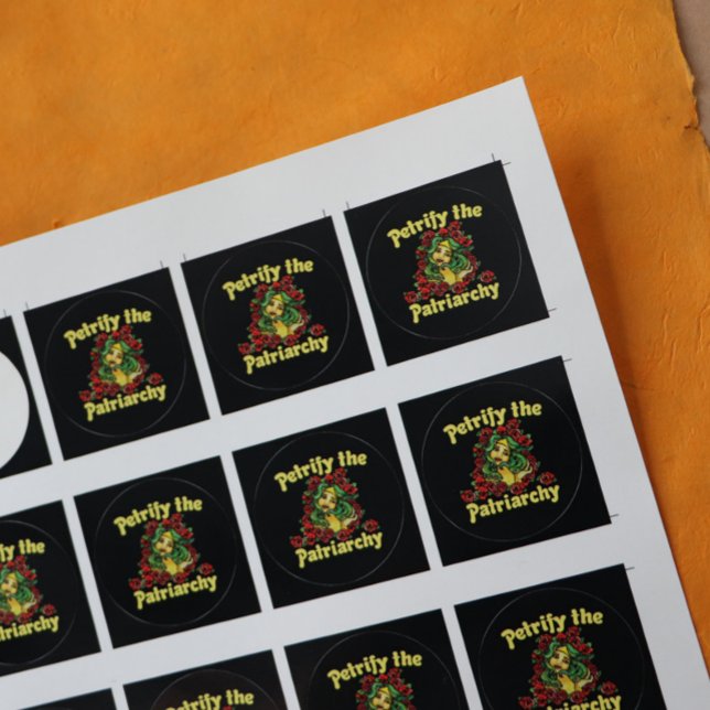Petrify the Patriarchy feminist medusa Runder Aufkleber (Von Creator hochgeladen)